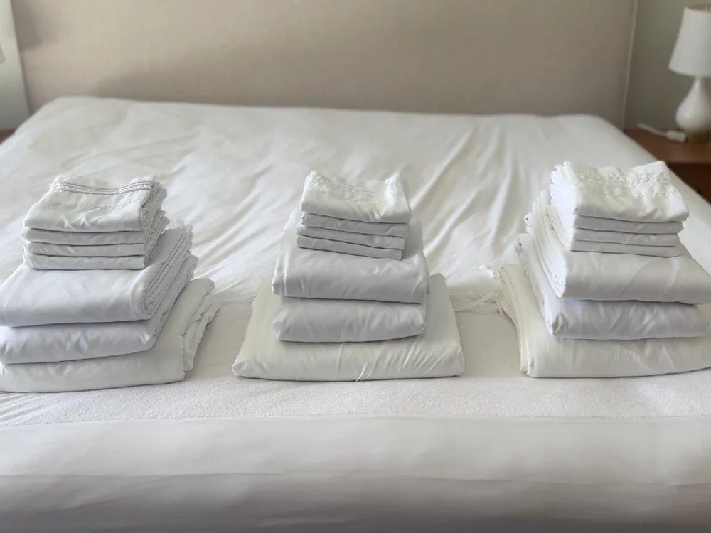 1-airbnb-linens-staged-scottsdale-str (1).jpg